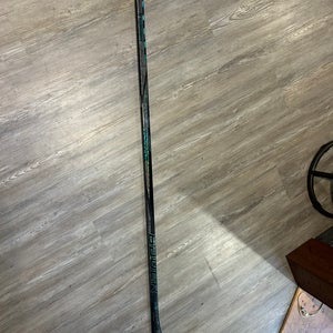 Intermediate Bauer Twitch Left Hand Hockey Stick P92 (Used)