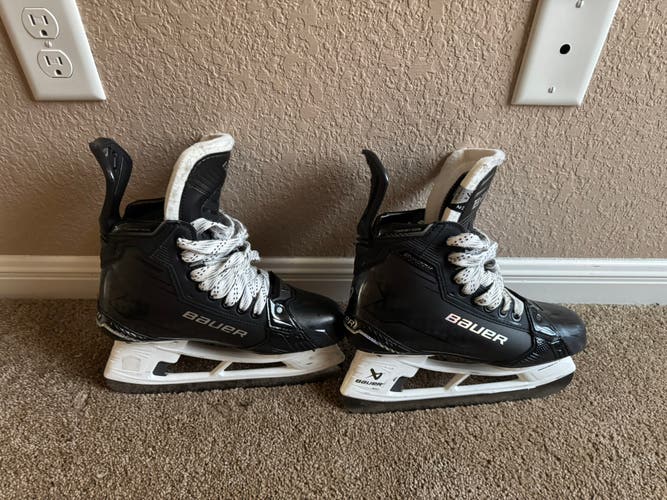 Bauer Supreme Shadow Hockey Skates 7.5 (Used)