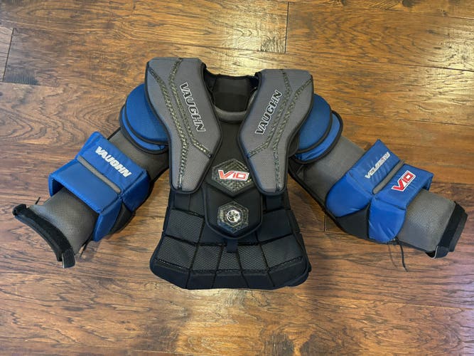 Large  2024 Vaughn V10 Pro Carbon Goalie Chest Protector  (Used for 1 Day)