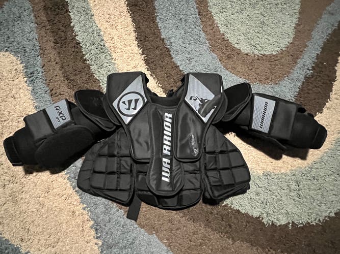 Small / Medium  Warrior RXP Goalie Chest Protector  (Used)