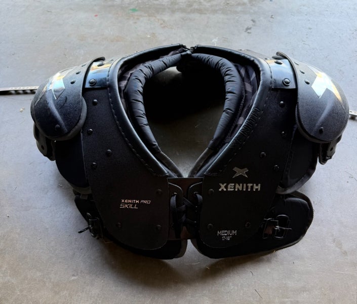 Medium Adult Xenith Pro Skill Shoulder Pads (Used)