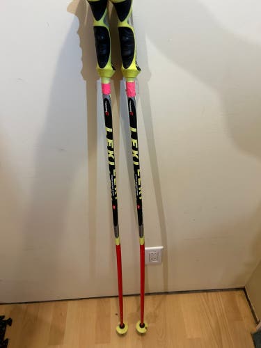 Red Leki SL Ski Poles 48in/120cm