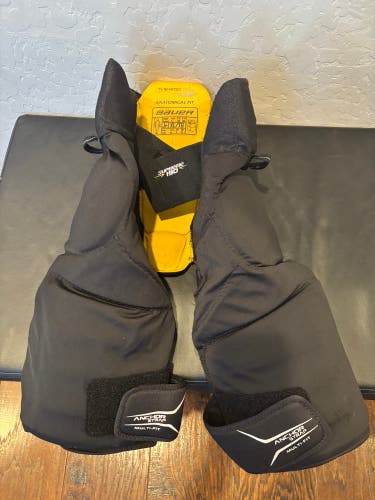 XL Junior Bauer Supreme 190 Hockey Pants  (Used)
