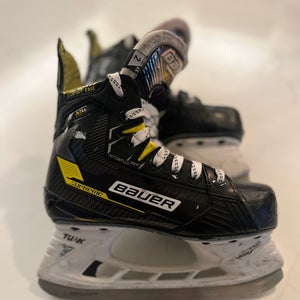 Bauer Supreme M4 Hockey Skates Extra Wide Width Size 2 (Used)