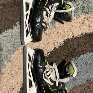 Bauer GSX Hockey Goalie Skates  Size 5.5 (Used)