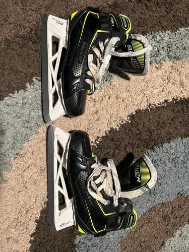 Bauer GSX Hockey Goalie Skates Size 5.5 (Used)