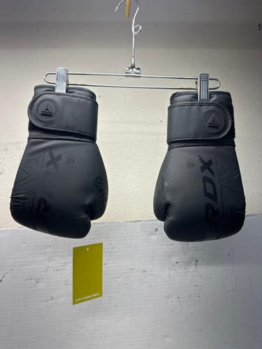 Used Boxing Gloves Black SM 11835-S000196809
