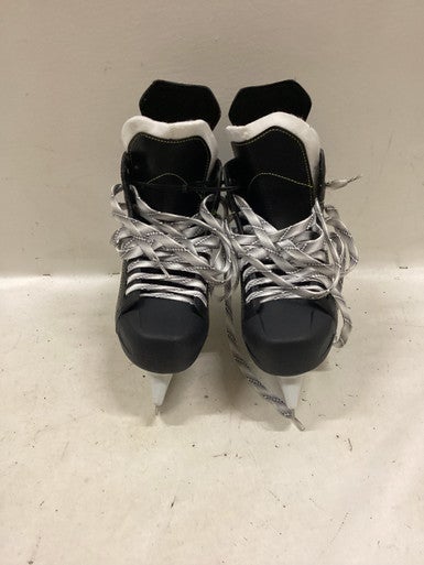 Used CCM TACKS 9040 Intermediate Hockey Skate Intermediate 5.0 11725-S000485041