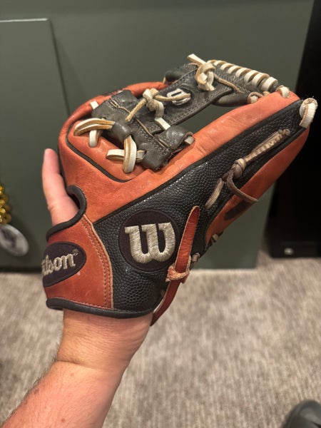 Wilson Infield RH A2000 1786 Baseball Glove 11.5" (Used)