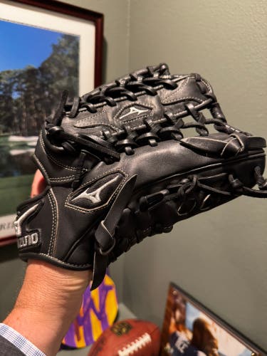 Mizuno RH Outfield Pro Baseball Glove 12.75" (Used)