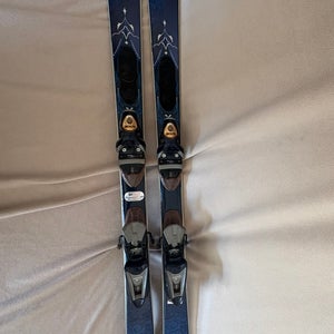Women's All Mountain 158 cm Dynastar Exclusive 8 Skis With Bindings (Used)