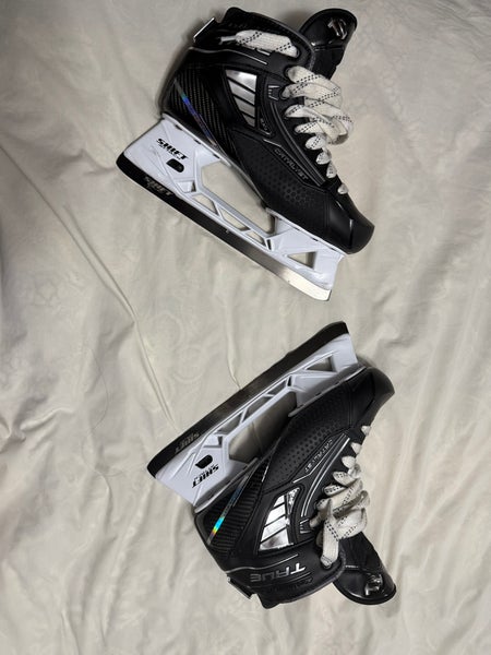 True Catalyst 9X4 Hockey Skates Regular Width  9.5 (Used)