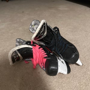 Bauer Hockey Skates 6.5 (Used)