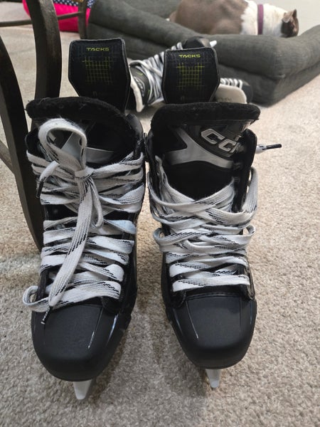 CCM Tacks XF 80 Hockey Skates 6 (Used)