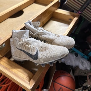 Men's Size M 7.0 (W 8.0) Adult Nike High Top Molded Cleats (Used)