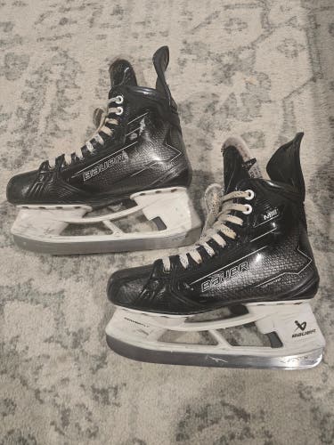 2024 Bauer Supreme M50 Pro Hockey Skates Regular Width (Used) size 6.5 fit2