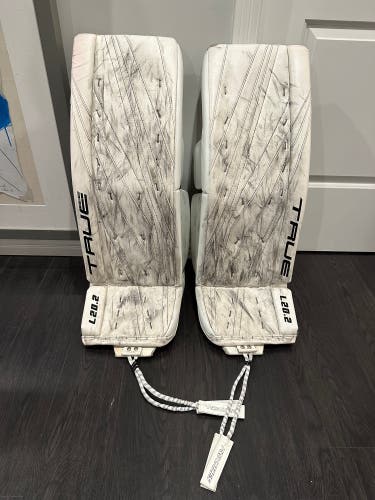 34"  2020 True L20.2 Goalie Leg Pads  (Used)
