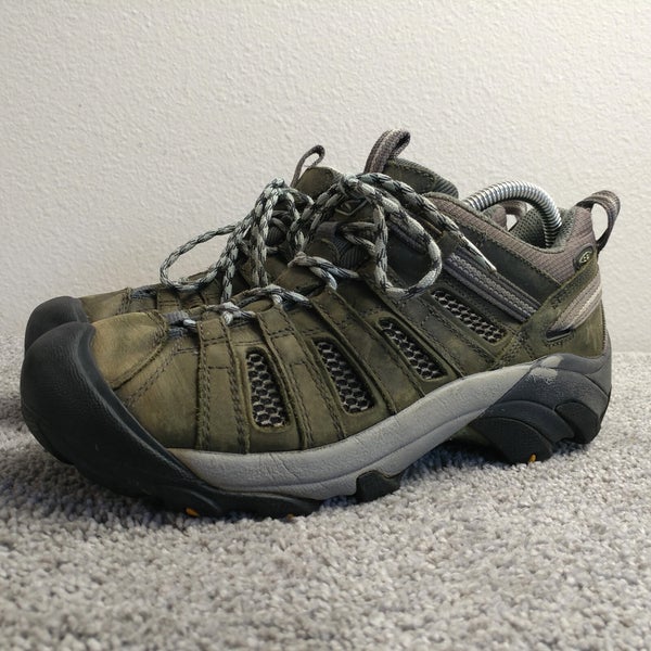KEEN Voyageur Low Womens Size 9.5 Hiking Shoes Leather Trail Sneakers Lace Up