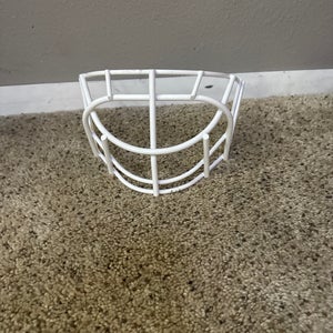 Bauer 960 cage