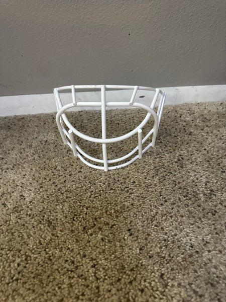 Bauer 960 cage