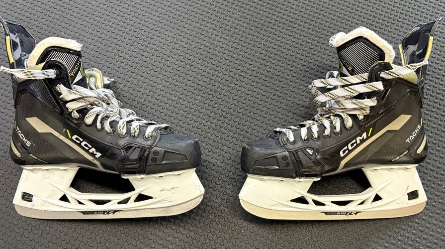 CCM Tacks AS580 Hockey Skates Regular Width 9.5 (Used)