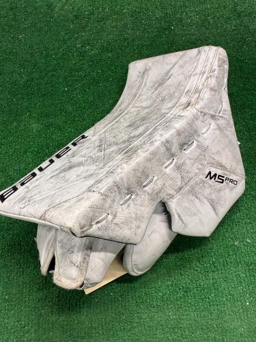 White Intermediate Bauer M5 Pro Goalie Gloves & Blockers Regular (Used)