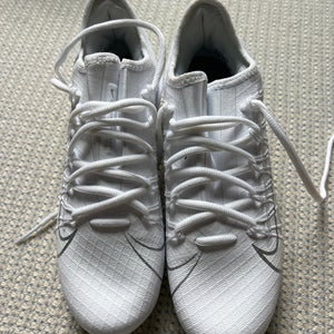 Unisex  Size M 6.0 (W 7.0) Nike Low Top Molded Cleats (New)