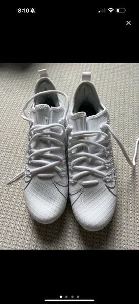 Unisex  Size M 6.0 (W 7.0) Nike Low Top Molded Cleats (New)