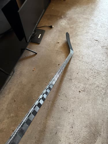 Senior PRO Red Line Left Hand Hockey Stick P88 Pro Stock (Used)