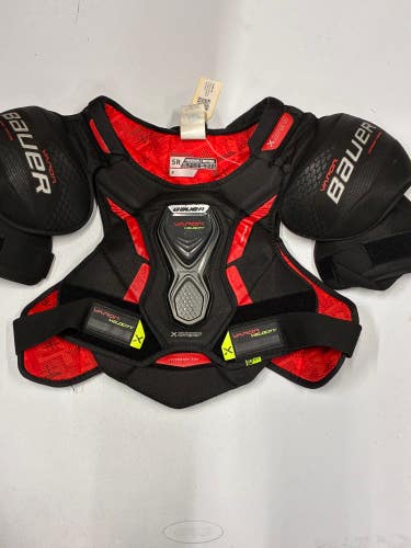 Medium Senior Bauer Vapor Shoulder Pads (Used)