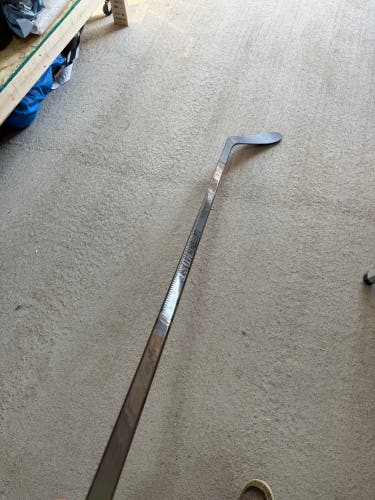 Senior CCM FT Ghost Right Handed Hockey Stick P28 (Used)
