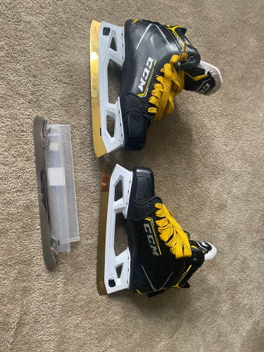 CCM Super Tacks 9380 Hockey Goalie Skates Regular Width 10 (Used)