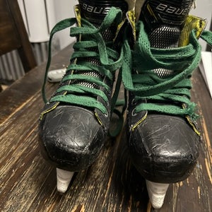 Bauer Supreme M3 Hockey Skates Regular Width Size 4 (Used)