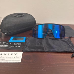 Oakley Sutro’s purple and black