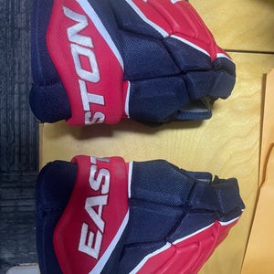 Easton Synergy 650 Gloves 11" (Used)