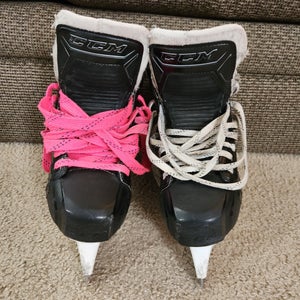 CCM Super Tacks 9370 Hockey Goalie Skates 7.5 (Used)