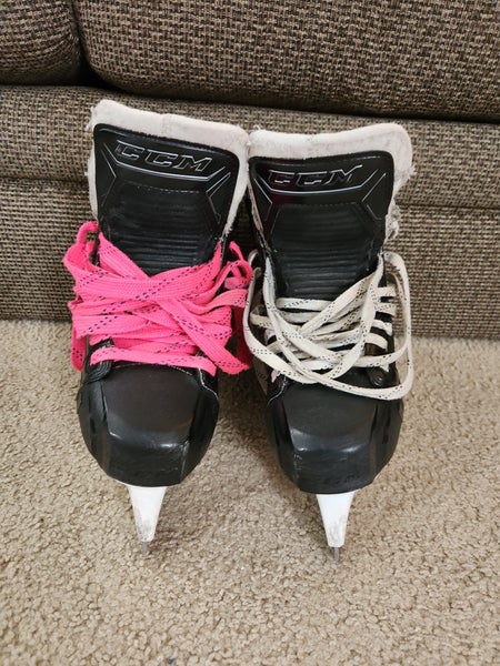 CCM Super Tacks 9370 Hockey Goalie Skates 7.5 (Used)