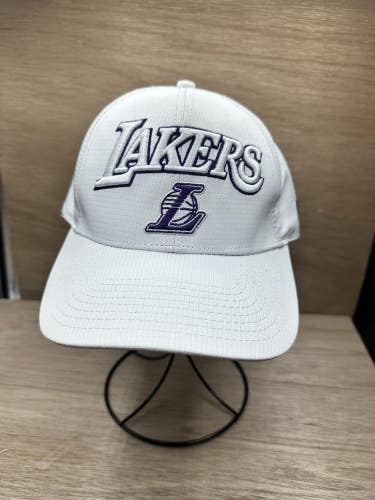 OSFA Ultra Game NBA Los Angeles Lakers White/purple Logo Hat