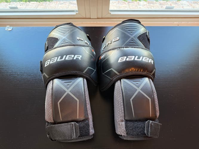 Bauer Pro Senior Goalie Knee Guards (Used)