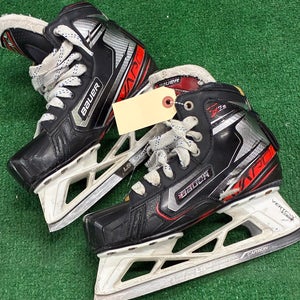 Intermediate Bauer Vapor X2.9 Hockey Goalie Skates Regular Width Size 5 (Used)