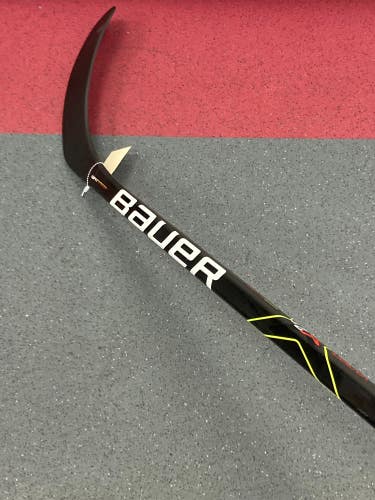 Intermediate Bauer Vapor X2.7 Hockey Stick Left Hand P92 (New)