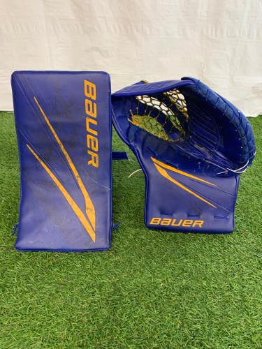 Blue Senior Bauer Hyperlite Goalie Gloves & Blockers Regular Pro Stock (Used)