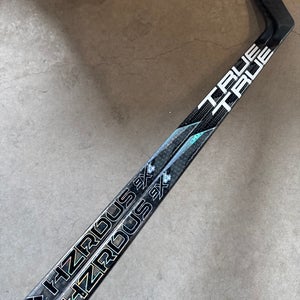 2 PACK P28 90 Flex Senior True Hzrdus Left Handed Hockey Stick Pro Stock NHL (New)