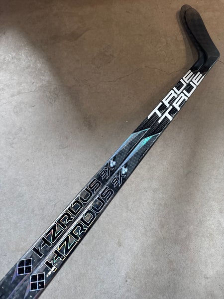 2 PACK P28 90 Flex Senior True Hzrdus Left Handed Hockey Stick Pro Stock NHL (New)