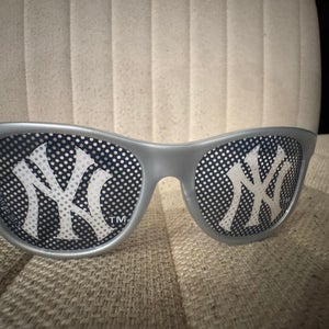 Yankees Sunglasses| Navy Blue & Gray