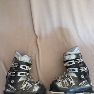 Women's Tecnica All Mountain Mega 10 Ski Boots (Used)