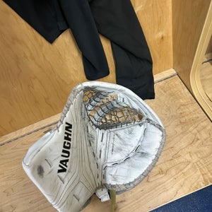 Vaughn V10 Pro Carbon Glove