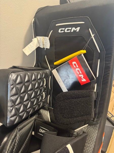 33"+1 CCM Axis 2 Pro Custom Goalie Leg Pads(New)