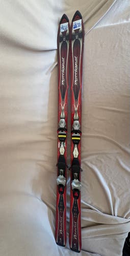 Men's All Mountain 177 cm Rossignol Bandit Skis With Bindings (Used)