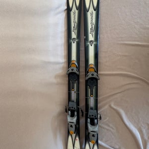 Unisex All Mountain 168 cm Rossignol Bandit XXX Skis With Bindings (Used)